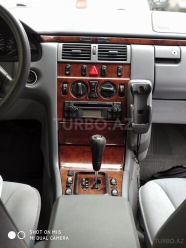 Mercedes E 240 2000, 205,000 km - 2.4 l - Bakı