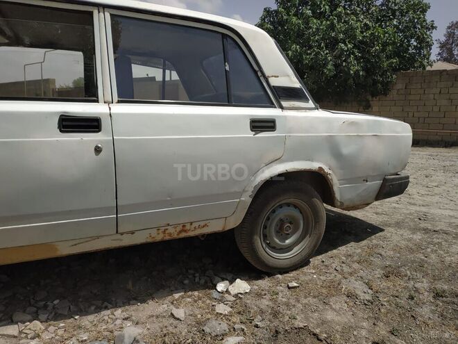 LADA (VAZ) 2107 2009, 32,600 km - 1.6 l - Salyan