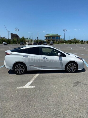 Toyota Prius 2018, 35,000 km - 1.8 l - Sumqayıt