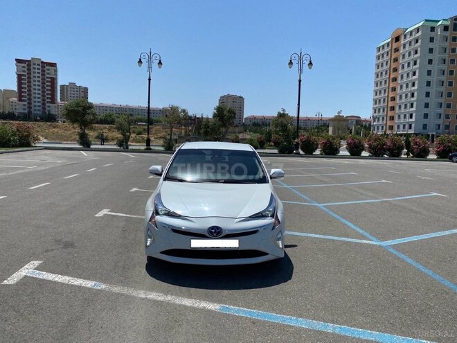 Toyota Prius 2018, 35,000 km - 1.8 l - Sumqayıt