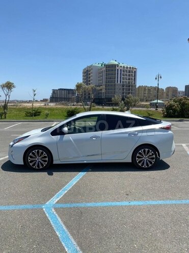 Toyota Prius 2018, 35,000 km - 1.8 l - Sumqayıt
