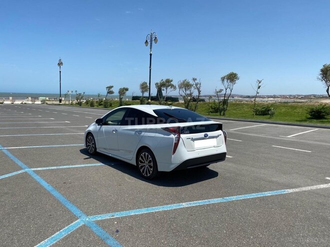 Toyota Prius 2018, 35,000 km - 1.8 l - Sumqayıt