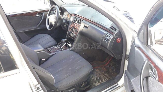Mercedes E 220 2000, 440,000 km - 2.2 l - Sumqayıt