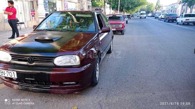 Volkswagen Golf 1991, 230,933 km - 1.8 l - Bərdə