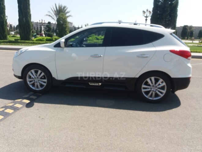Hyundai ix35 2012, 97,070 km - 2.4 л - Tovuz