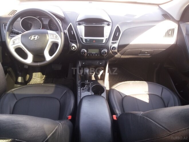 Hyundai ix35 2012, 97,070 km - 2.4 л - Tovuz