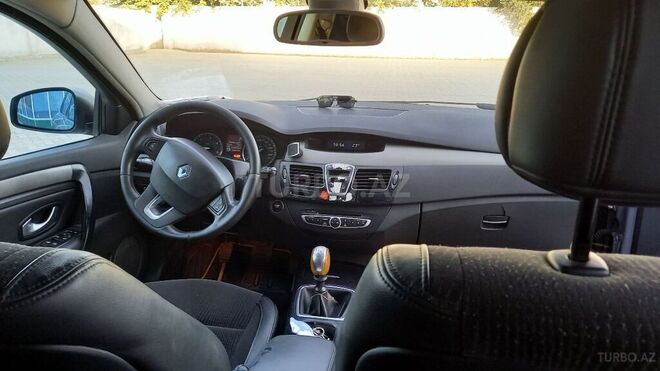 Renault Laguna 2009, 365,846 km - 1.5 l - Masallı