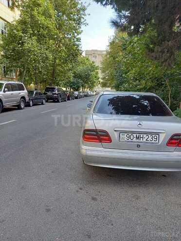 Mercedes E 220 2000, 450,000 km - 2.2 l - İmişli