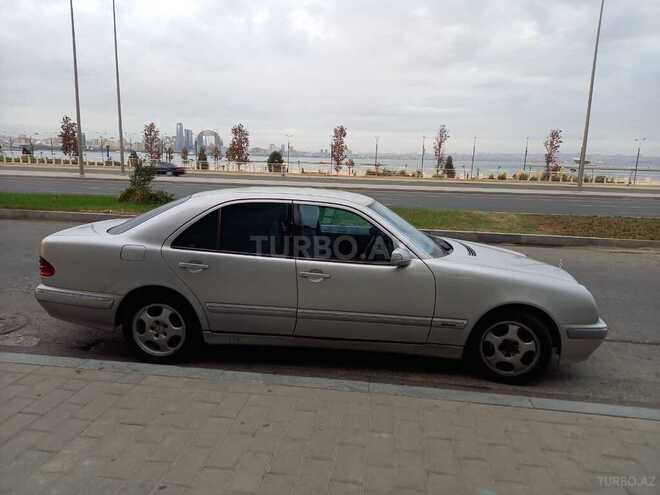 Mercedes E 220 2000, 450,000 km - 2.2 l - İmişli