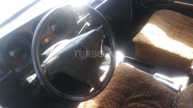 GAZ 24 1986, 365,298 km - 2.4 l - Salyan