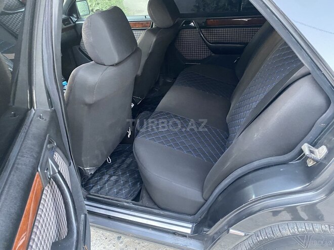 Mercedes E 220 1993, 310,000 km - 2.2 l - Bakı