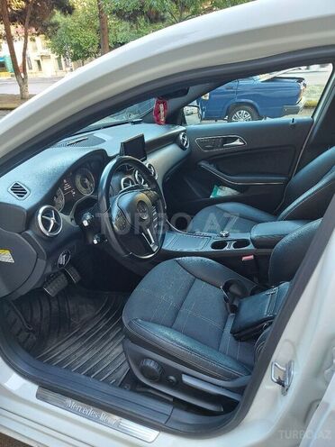 Mercedes A 180 2013, 106,000 km - 1.6 l - Bakı