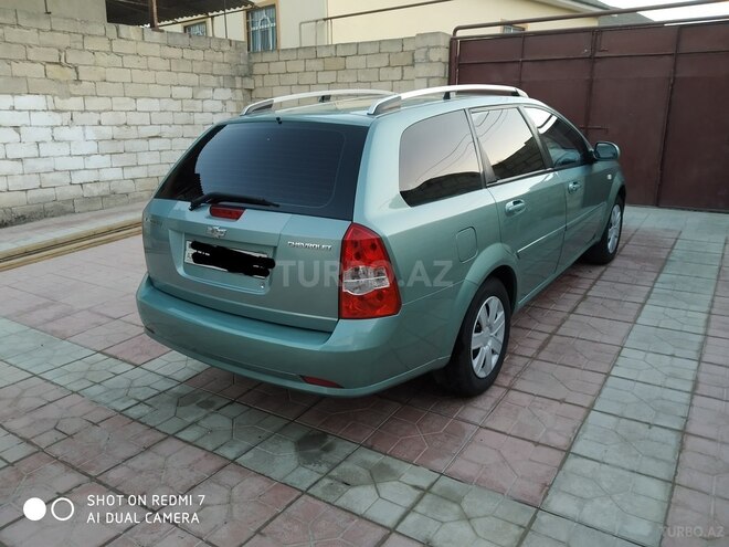 Chevrolet Lacetti 2007, 185,000 km - 1.6 l - Salyan