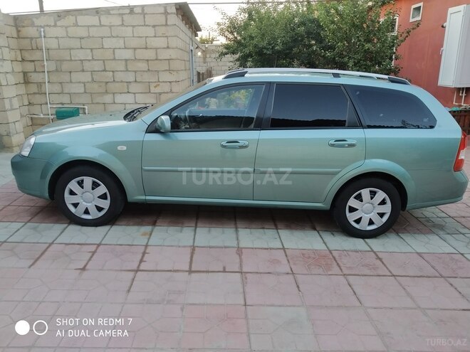 Chevrolet Lacetti 2007, 185,000 km - 1.6 l - Salyan