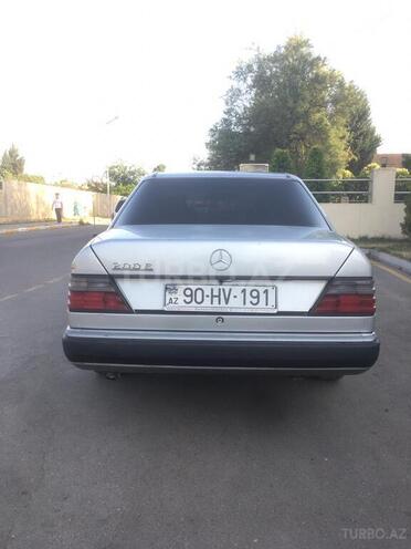 Mercedes E 200 1993, 36,000 km - 2.0 l - Tovuz