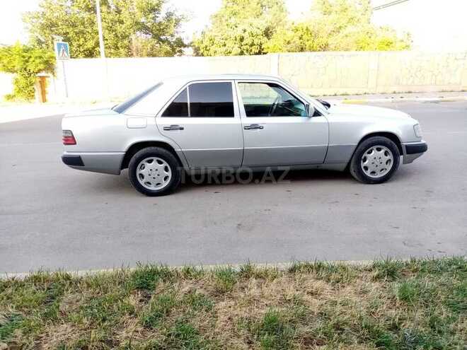 Mercedes E 200 1993, 36,000 km - 2.0 l - Tovuz