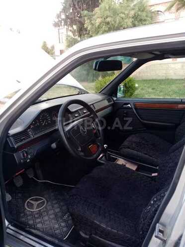 Mercedes E 200 1993, 36,000 km - 2.0 l - Tovuz