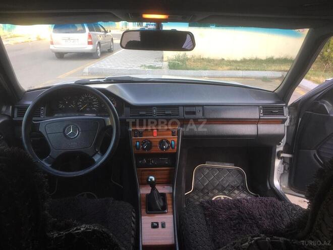 Mercedes E 200 1993, 36,000 km - 2.0 l - Tovuz