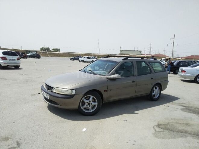 Opel Vectra 1997, 326,000 km - 2.0 l - Sumqayıt