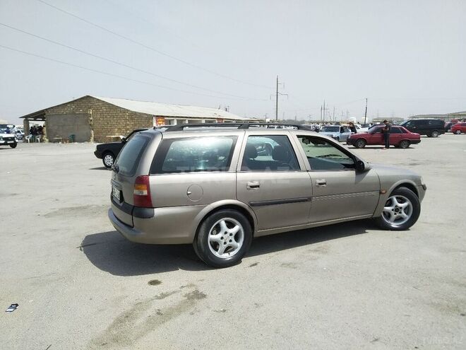 Opel Vectra 1997, 326,000 km - 2.0 l - Sumqayıt