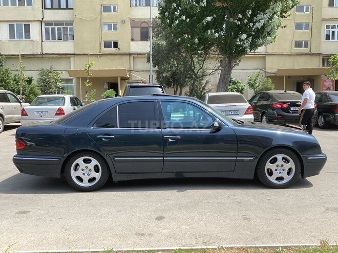 Mercedes E 220 2000, 350,000 km - 2.2 l - Bakı