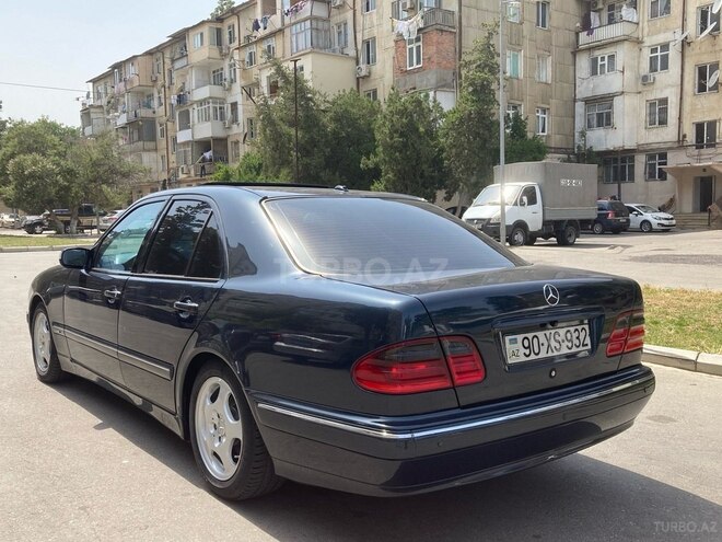 Mercedes E 220 2000, 350,000 km - 2.2 l - Bakı