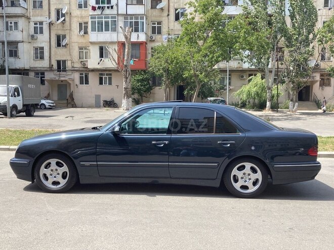 Mercedes E 220 2000, 350,000 km - 2.2 l - Bakı