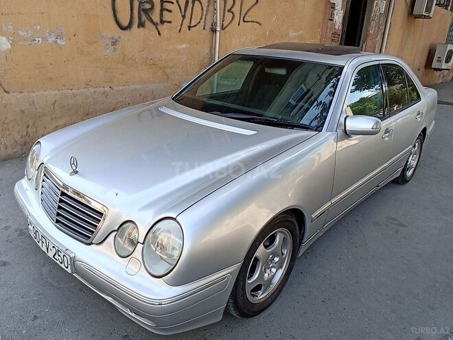 Mercedes E 240 2001, 270,000 km - 2.4 l - Sumqayıt