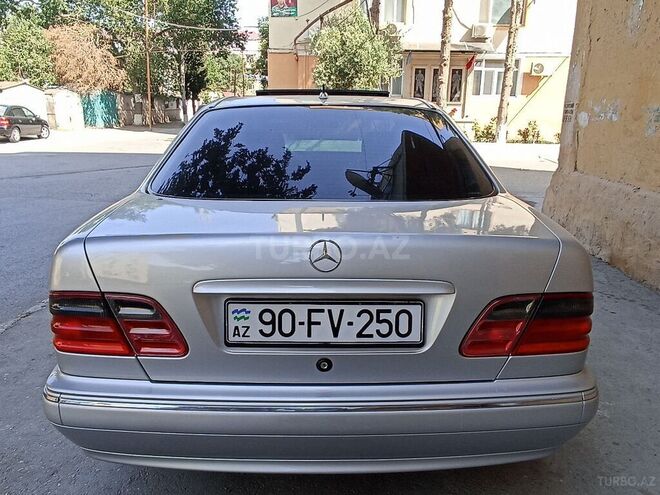 Mercedes E 240 2001, 270,000 km - 2.4 l - Sumqayıt