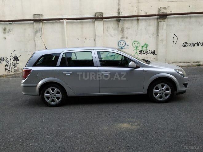 Opel Astra 2010, 166,000 km - 1.3 l - Bakı