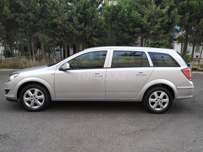 Opel Astra 2010, 166,000 km - 1.3 l - Bakı