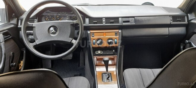 Mercedes E 300 1987, 368,000 km - 0.3 л - Bakı