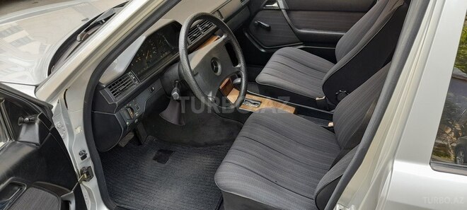 Mercedes E 300 1987, 368,000 km - 0.3 л - Bakı