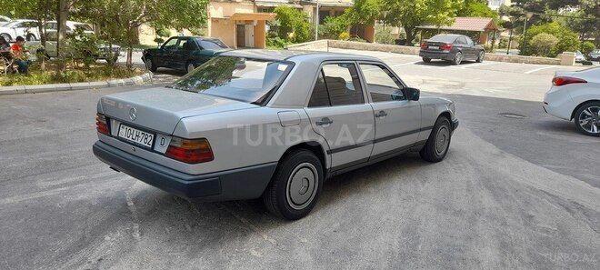 Mercedes E 300 1987, 368,000 km - 0.3 л - Bakı