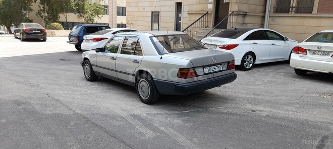 Mercedes E 300 1987, 368,000 km - 0.3 л - Bakı