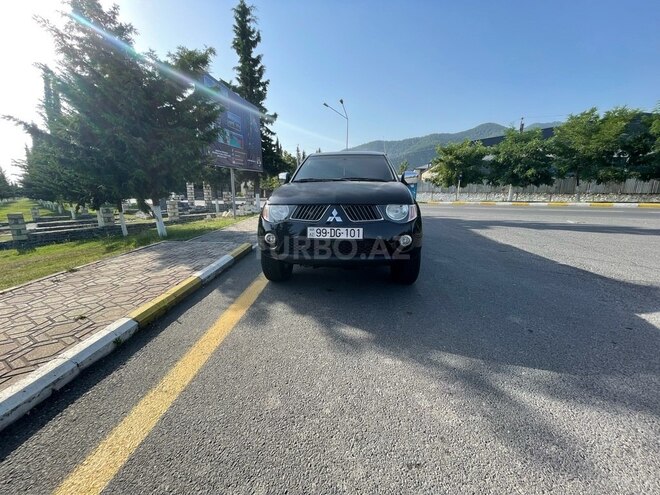 Mitsubishi L200 2009, 248,000 km - 2.5 l - Zaqatala