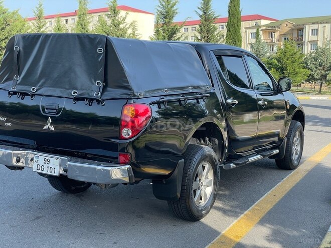 Mitsubishi L200 2009, 248,000 km - 2.5 l - Zaqatala