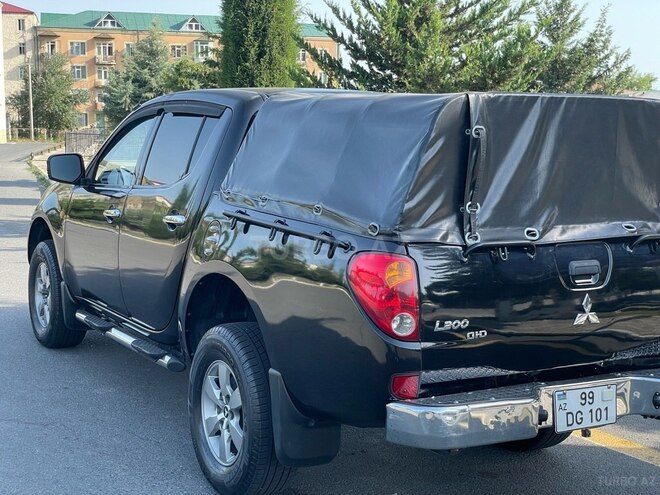 Mitsubishi L200 2009, 248,000 km - 2.5 l - Zaqatala