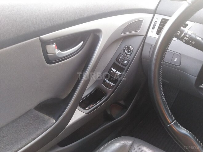 Hyundai Elantra 2015, 92,000 km - 1.8 l - Bakı