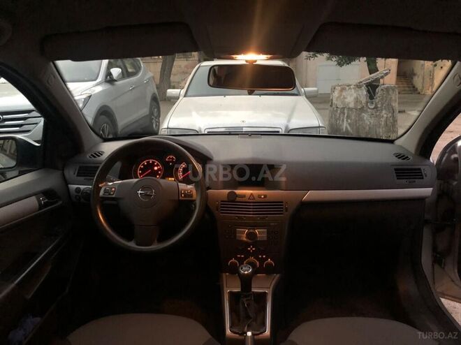 Opel Astra 2005, 156,000 km - 1.4 l - Bakı