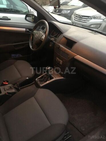 Opel Astra 2005, 156,000 km - 1.4 l - Bakı