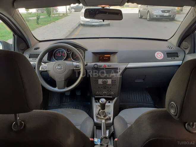 Opel Astra 2005, 240,000 km - 1.4 л - Bakı