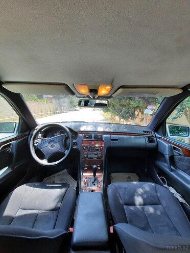 Mercedes E 240 1998, 344,000 km - 2.4 l - Bakı