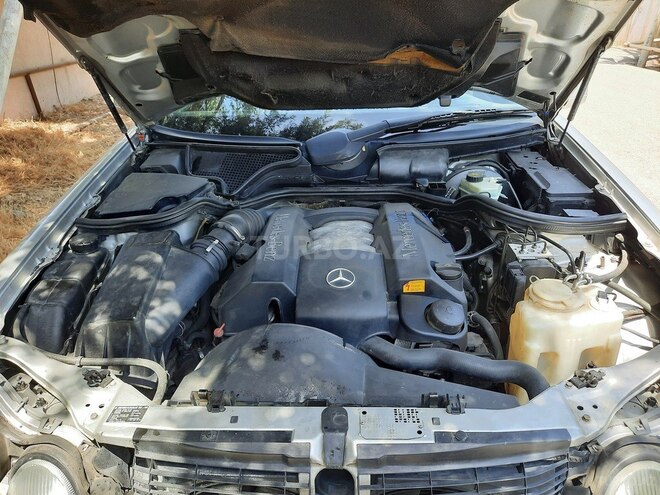 Mercedes E 240 1998, 344,000 km - 2.4 l - Bakı