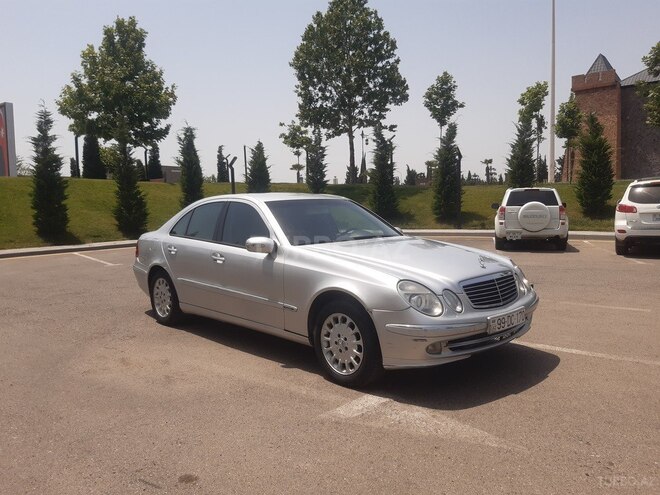 Mercedes E 220 2003, 327,000 km - 2.2 l - Tovuz