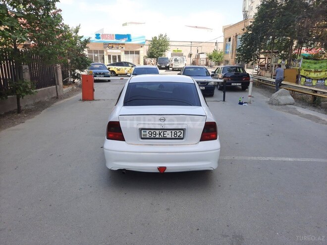 Opel Vectra 1999, 272,000 km - 1.8 l - Sumqayıt