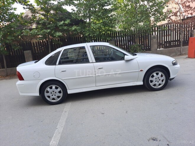Opel Vectra 1999, 272,000 km - 1.8 l - Sumqayıt