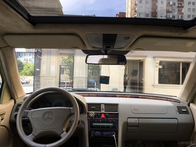 Mercedes C 240 1998, 332,000 km - 2.4 l - Bakı