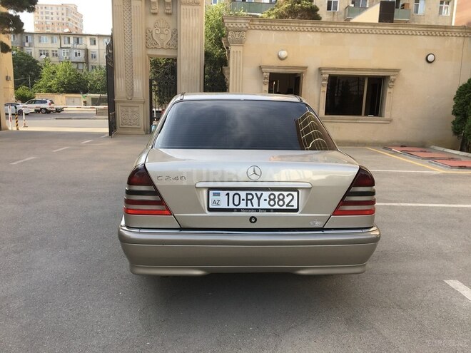 Mercedes C 240 1998, 332,000 km - 2.4 l - Bakı