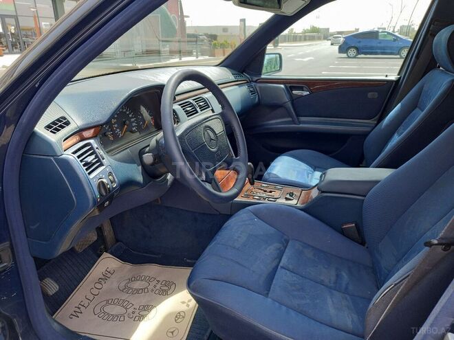Mercedes E 240 1998, 268,000 km - 2.4 л - Sumqayıt